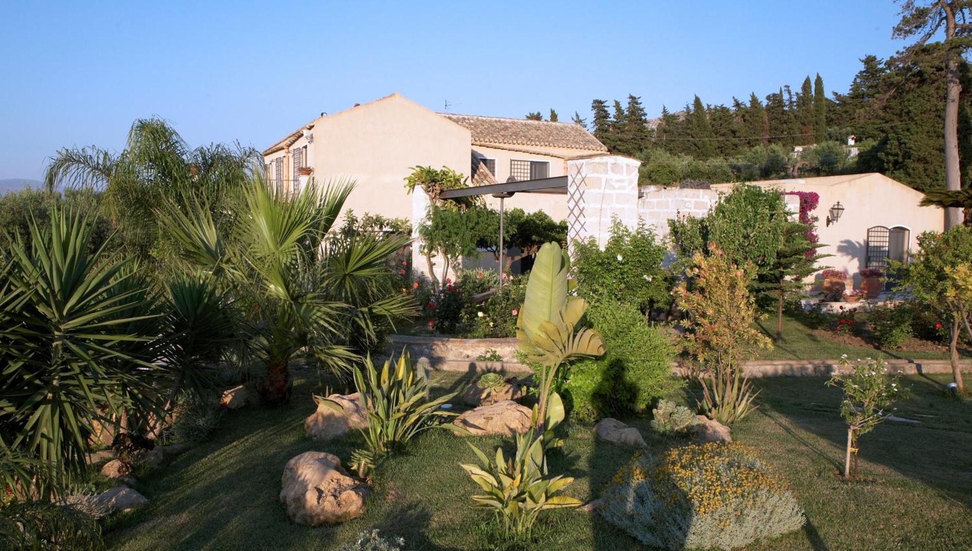 Baglio Sant'Andrea Bed & Breakfast Валдериче Екстериор снимка