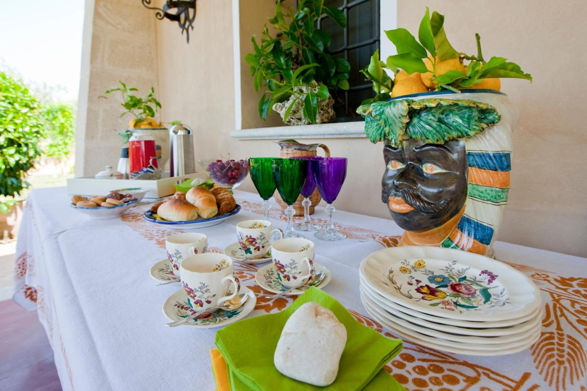 Baglio Sant'Andrea Bed & Breakfast Валдериче Екстериор снимка
