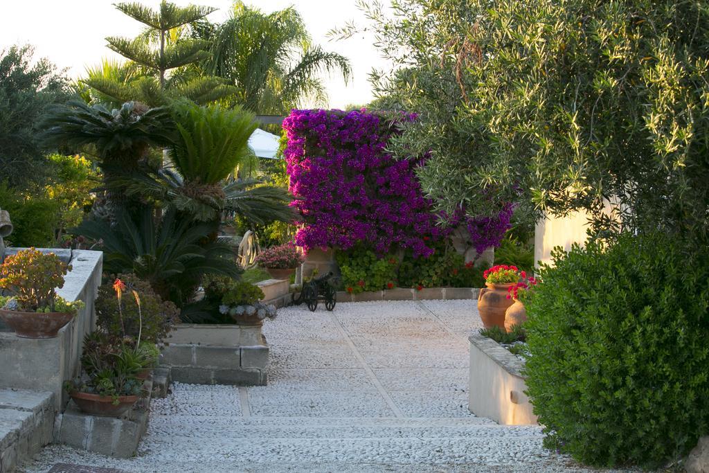 Baglio Sant'Andrea Bed & Breakfast Валдериче Екстериор снимка