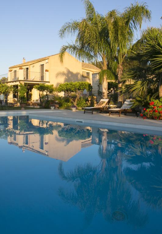 Baglio Sant'Andrea Bed & Breakfast Валдериче Екстериор снимка